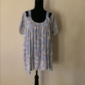 Blue w/ feathers blouse Torrid size 0
